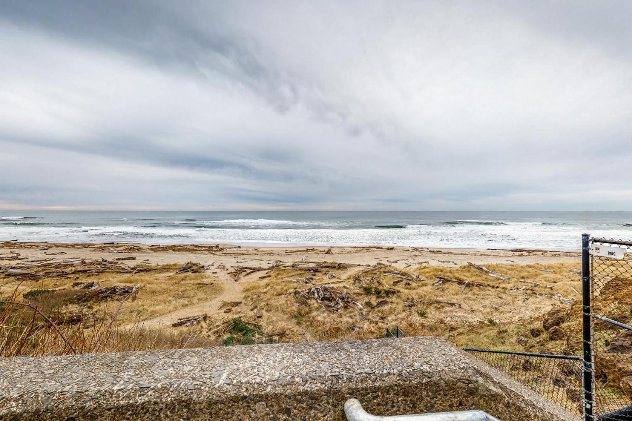 Villa Oceanside Oasis à Lincoln City Extérieur photo
